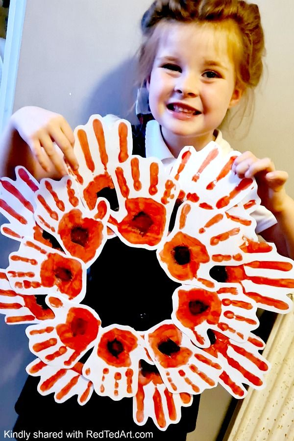 Easy Easy Handprint Poppy Wreath For Remembrance Day For Remebrance Day